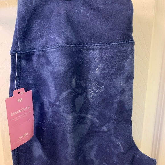 Tek Gear Mid Rise Capri Med - Picture 2 of 6